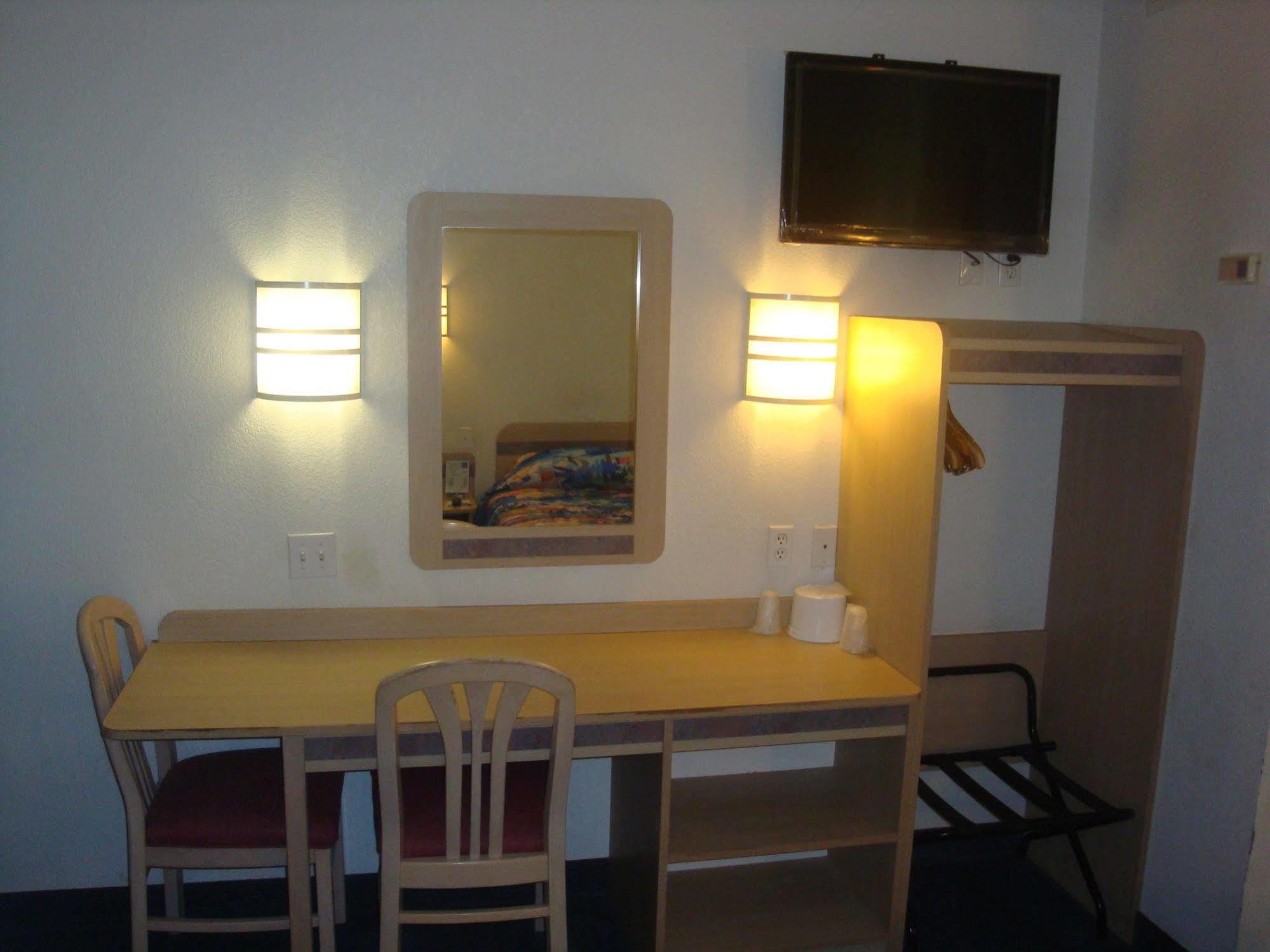 Lakeside Inn Lake Havasu City Extérieur photo